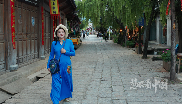 人生，总有那么大段的日子，是你独自一人在静默
